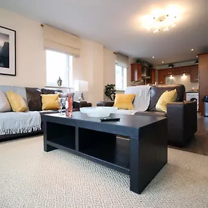 Apartment Oceans Crescent By Ty Sa, Cardiff