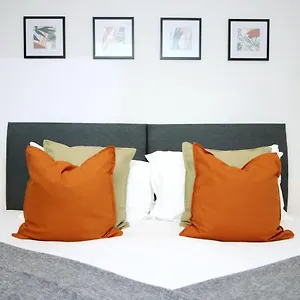 Apartment No 49 Apartments, Perfect For Business And Leisure Stays, 10 Min Drive Into Centre, Easy Access To Local Transport, 1br And 2br Available, Free Parking, Cardiff